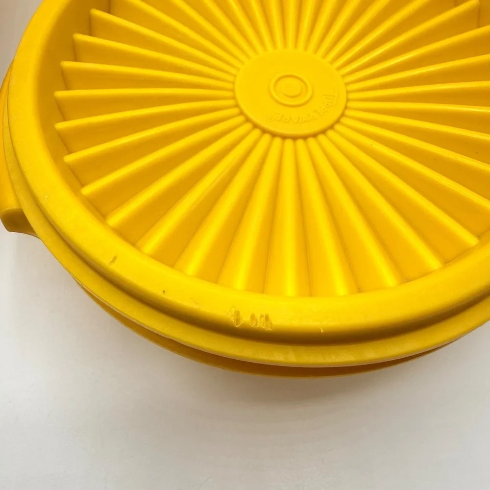 Tupperware‎ Harvest Gold Yellow Servalier Bowl 836 1323 886